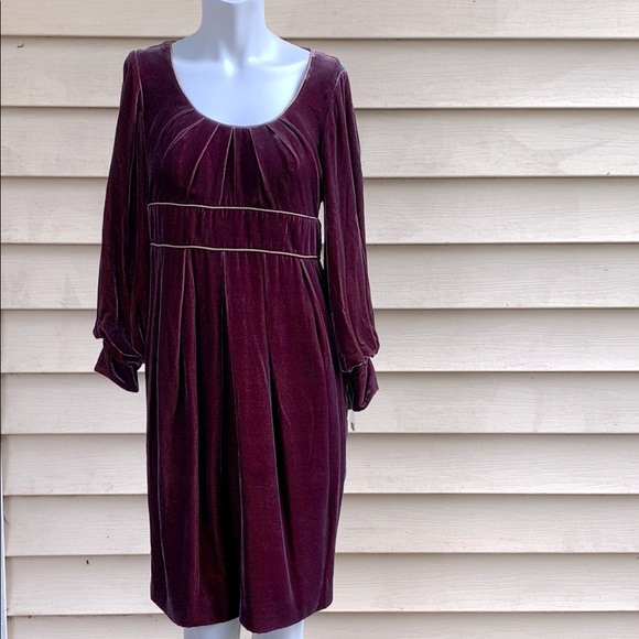 Badgley Mischka Dresses & Skirts - Badgley Mischka plum velvet dress
